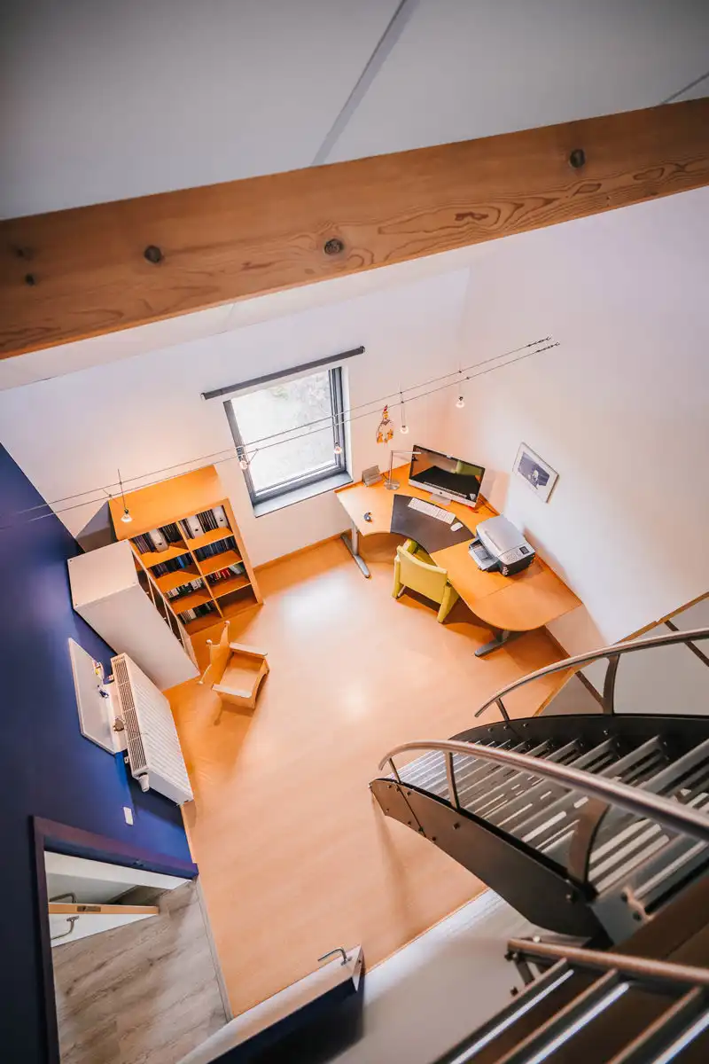 Stijlvolle, eigentijdse woning op een ruim perceel foto 36
