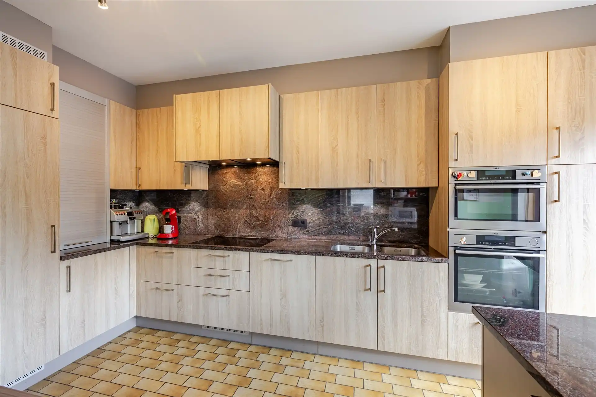 Charmante villa met zwembad op een mooi perceel van 942 m²  foto 10