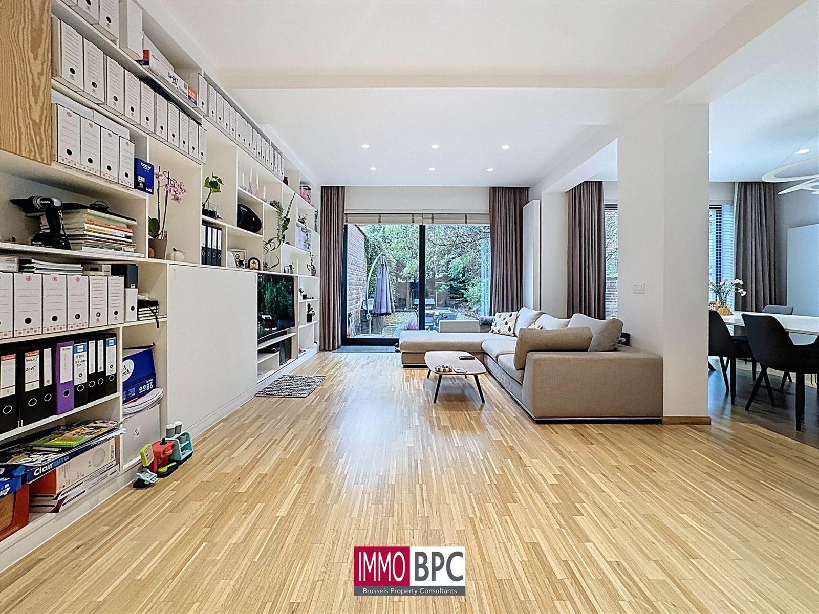 UITZONDERLIJKE MODERNE OPBRENGSTEIGENDOM IN GANSHOREN – 595 m² WOONOPPERVLAKTE foto 10