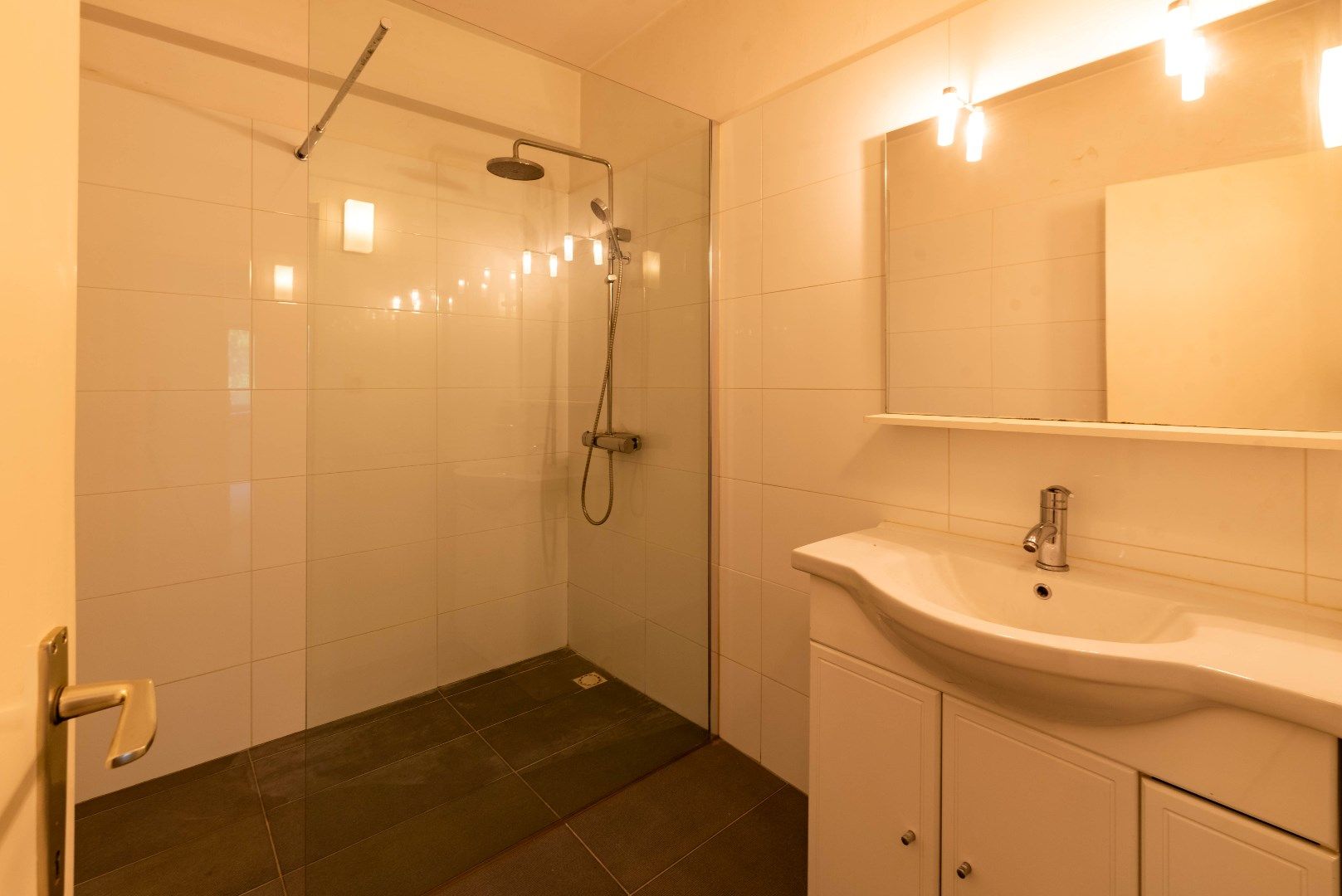 Appartement met twee slaapkamers foto 9