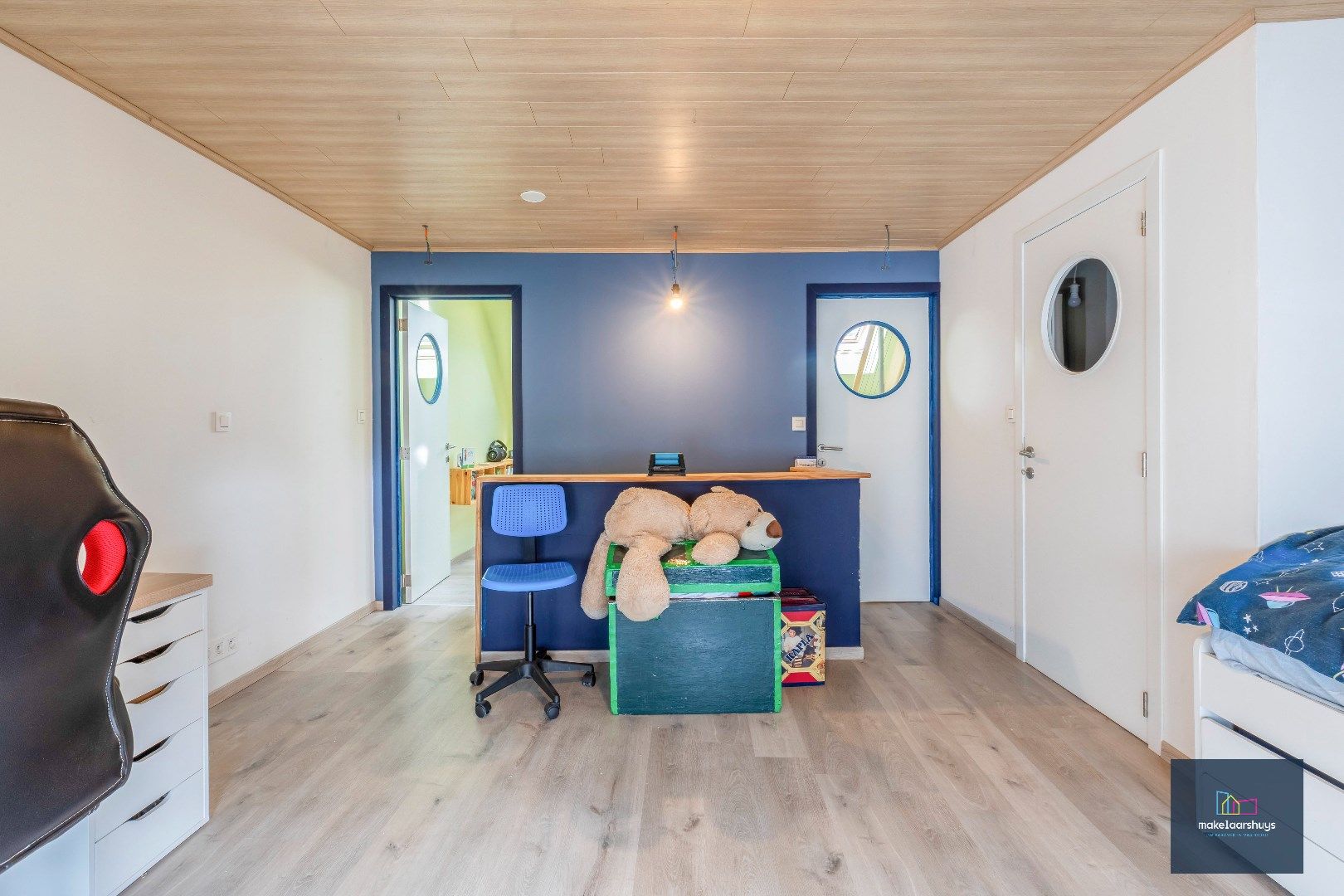Instapklare woning met aangename tuin en garage foto 16