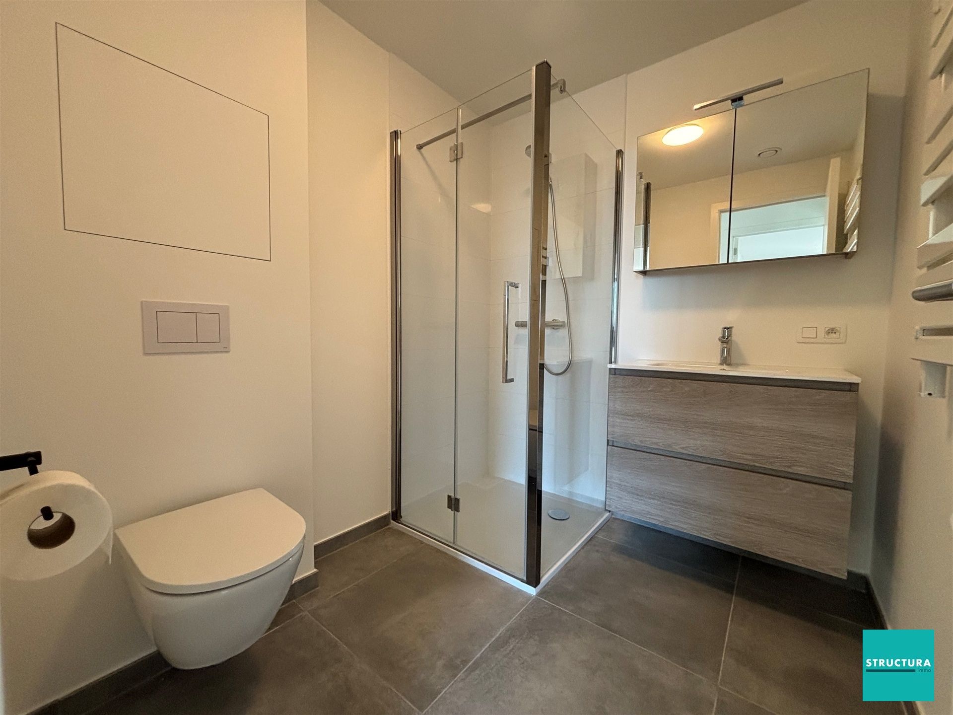 Appartement met 2 kamers en 2 terrassen foto 11