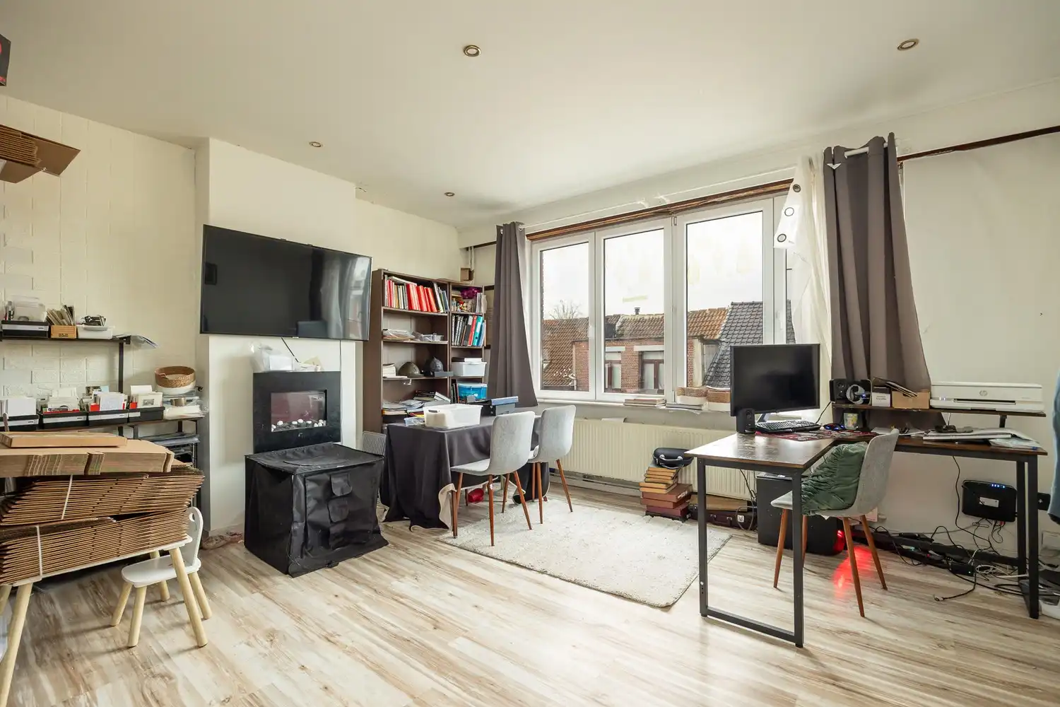 Ruime  op te frissen woning met 6 tot 8 slaapkamers en veelzijdige woonmogelijkheden foto 8