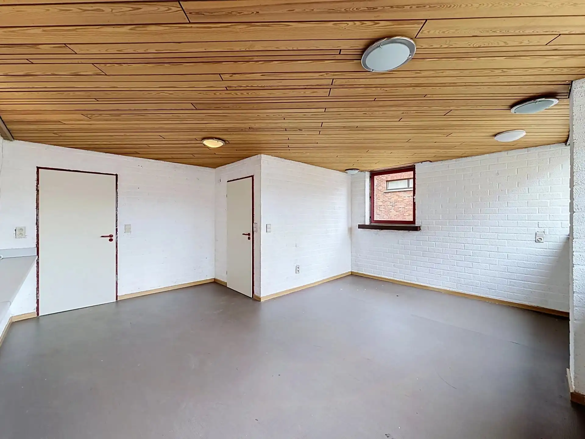 Verrassend ruime woning met 4 slaapkamers en mogelijke praktijkruimte foto 17