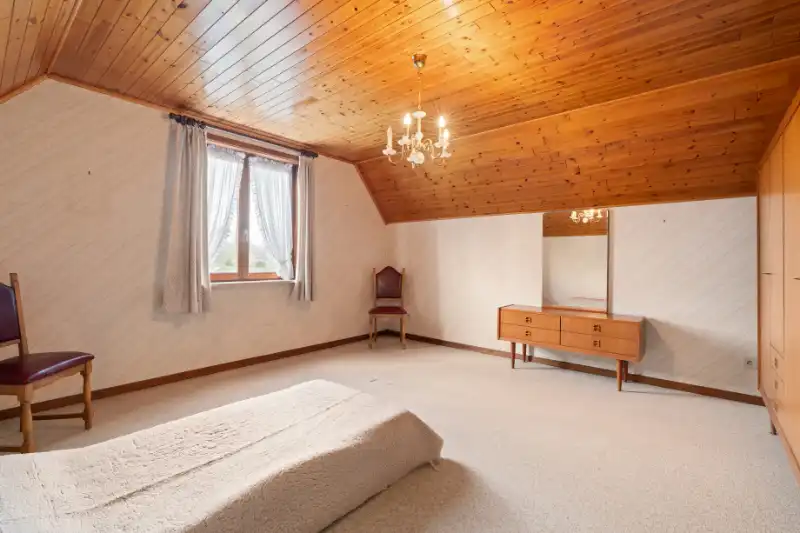--- NIEUW --- Op te frissen ruime landelijke woning te Drongen! foto 11