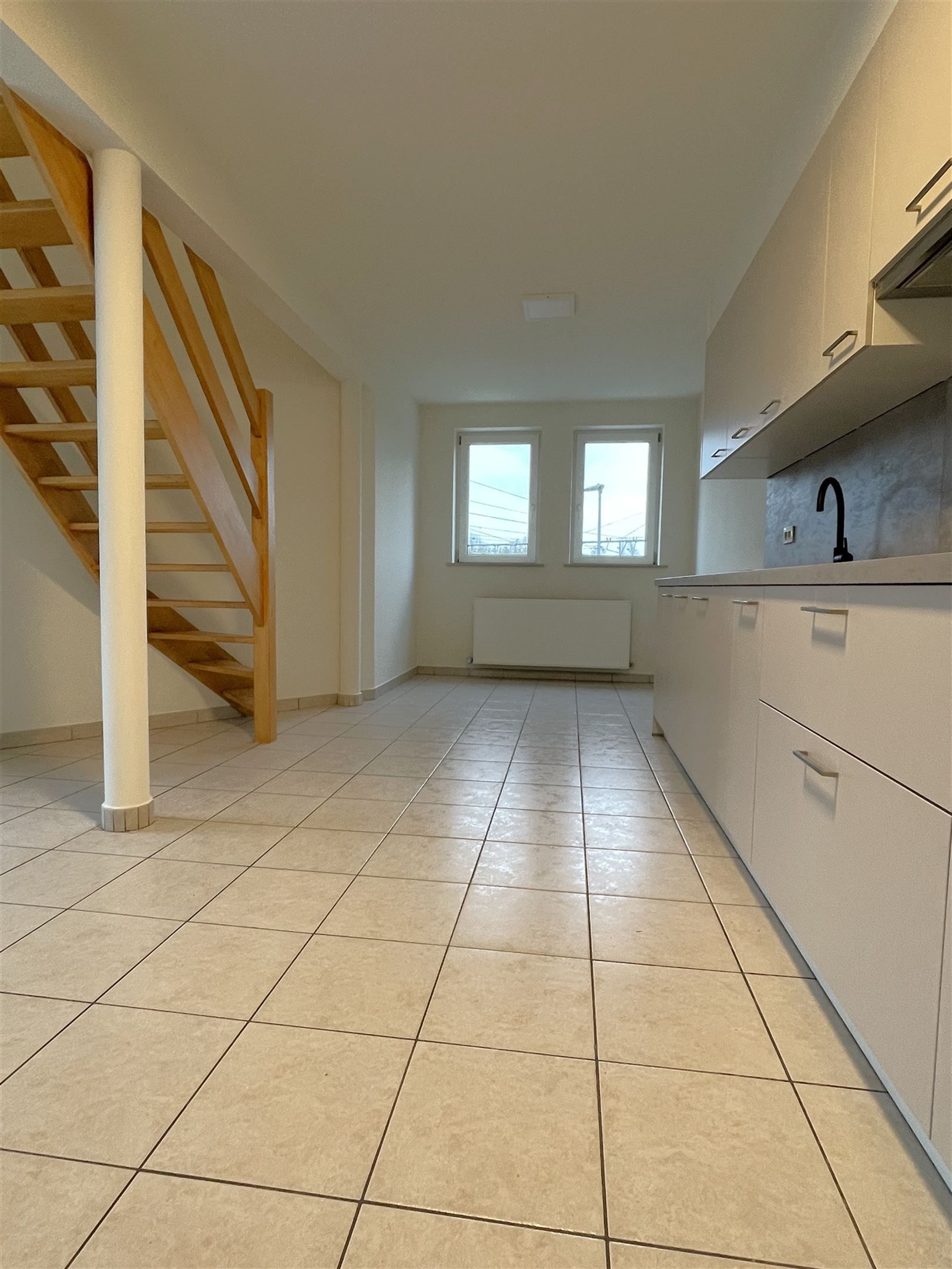 Instapklaar duplex-appartement op 200 m. van centrum Dendermonde foto 4