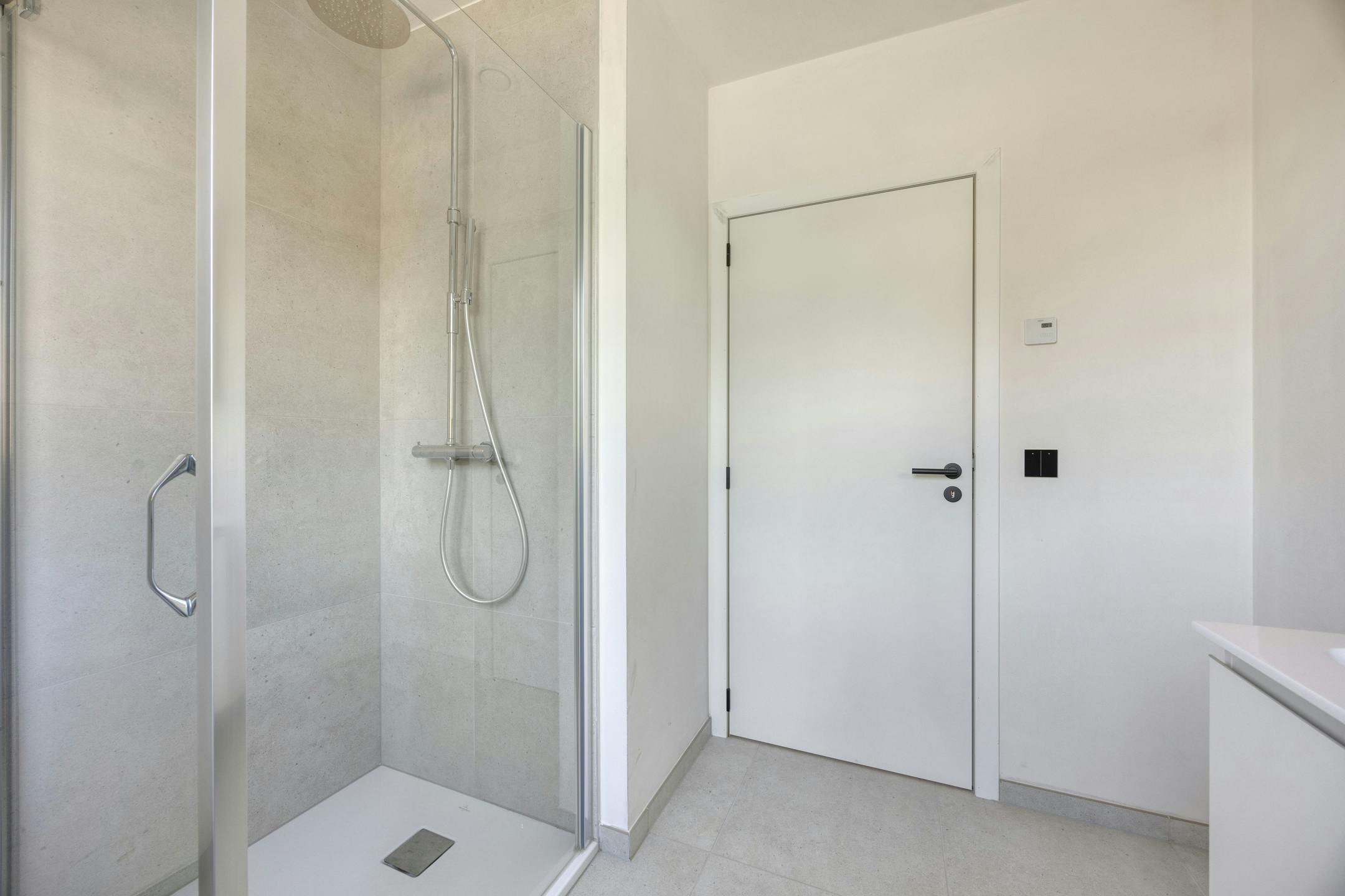 Afgewerkte nieuwbouwwoning te koop in Desselgem foto 14