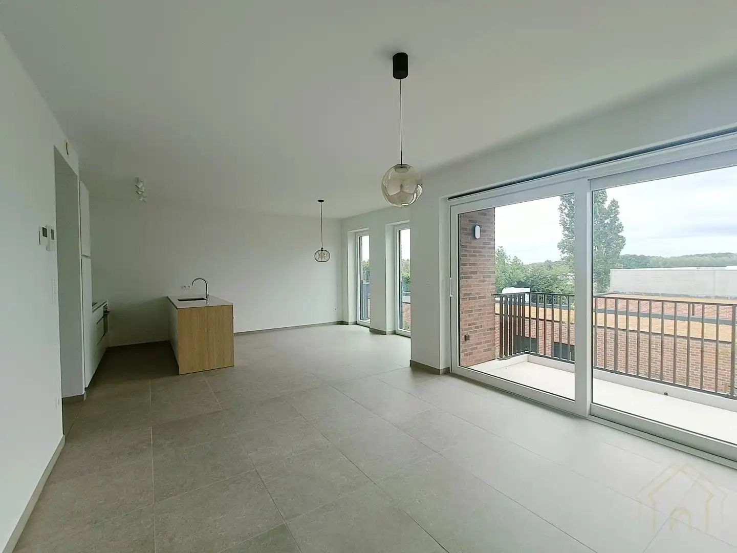 Afgewerkt modelappartement met twee slaapkamers foto 3