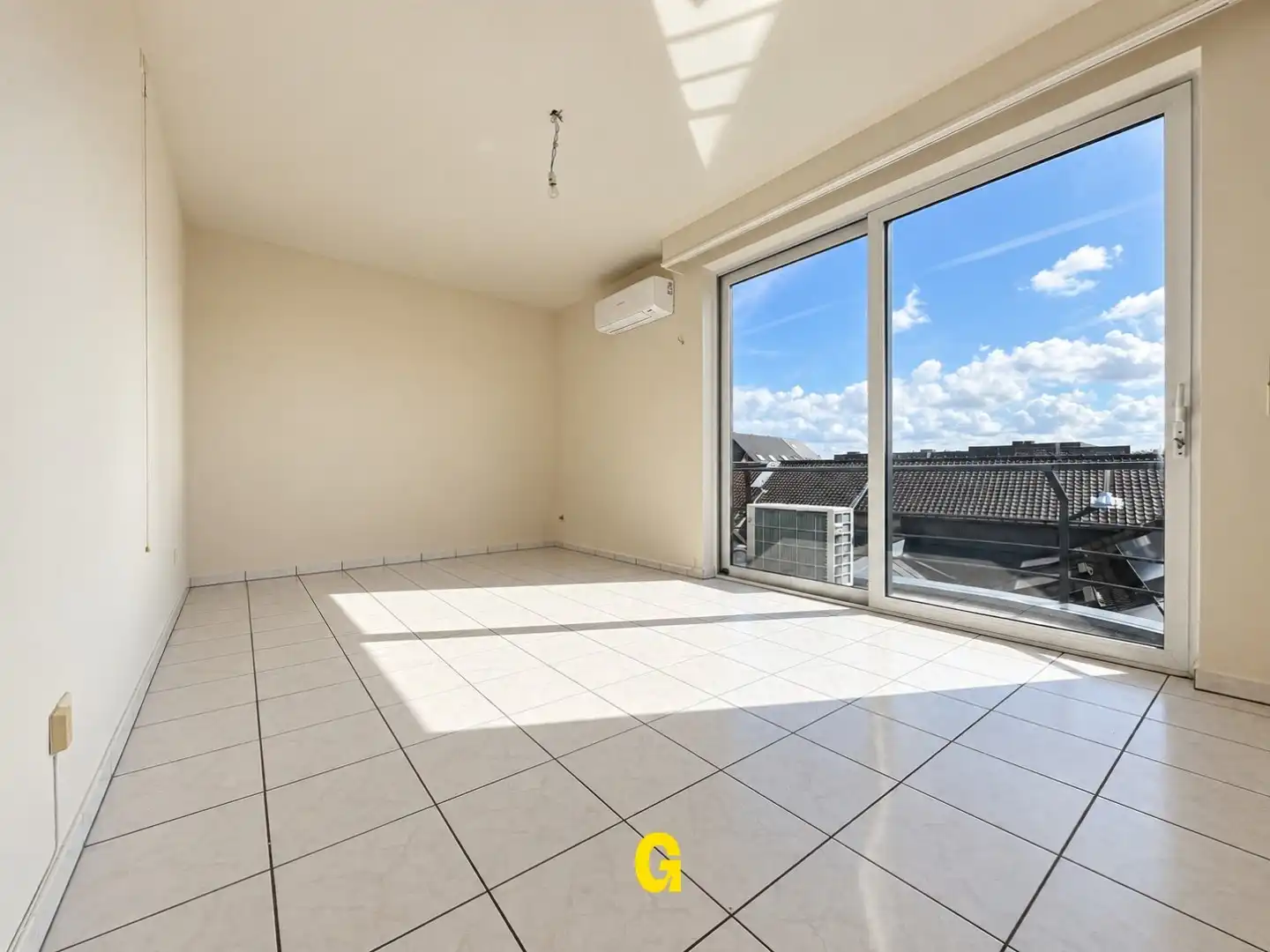 Ruim duplex appartement met 4 slaapkamers en terras in centrum van Hoeselt foto 15