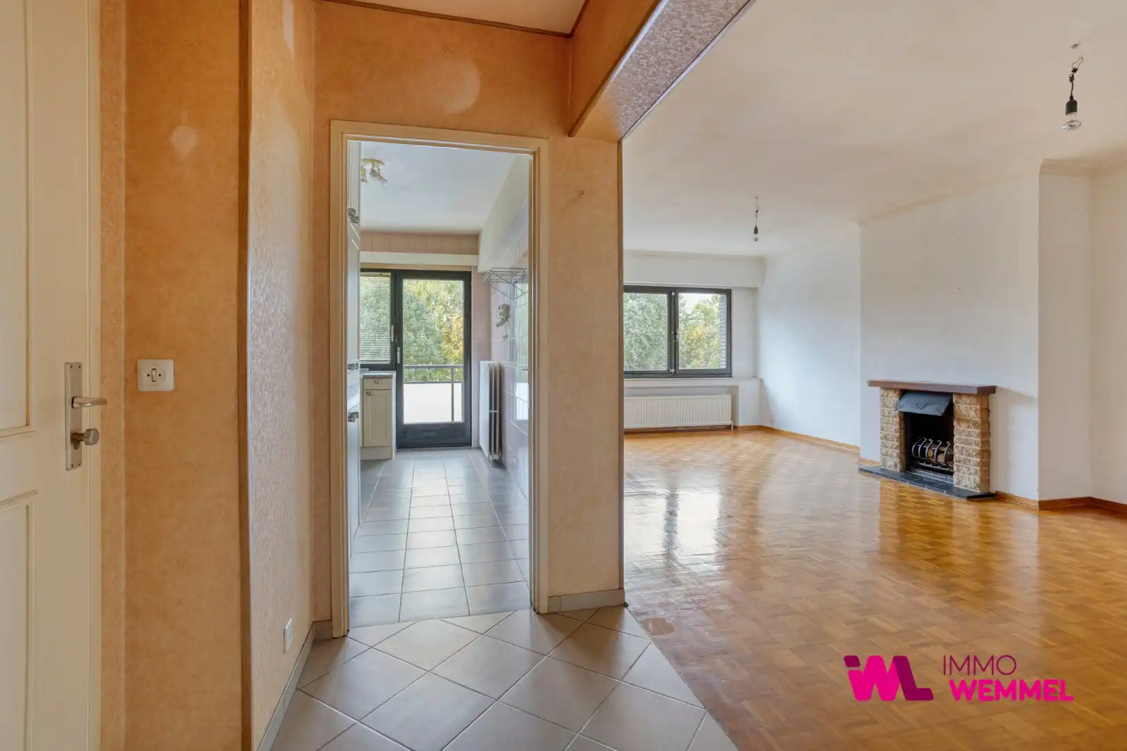 Rustig gelegen appartement met 2 terrassen, 2 slaapkamers, lift en kelder. Goed onderhouden gebouw, te renoveren naar eigen smaak. Optionele garage (€ 30.000).  foto 4