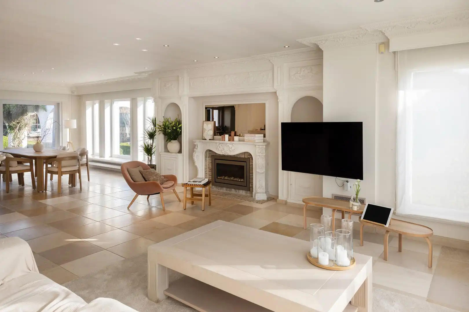 Klassevolle gelijkvloerse villa gelegen op Hoog Kortrijk. foto 2