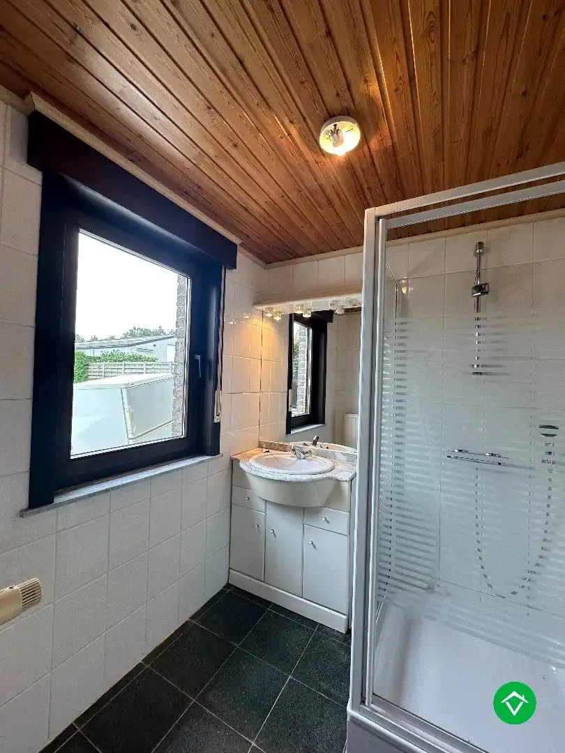 Charmante woning met tuin en garage in Werken. foto 20