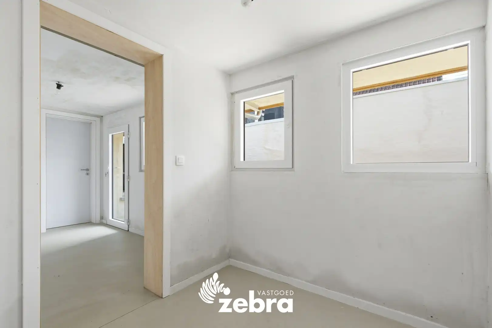 Gerenoveerde woning met 3 slaapkamers en tuin te Oostrozebeke! foto 8
