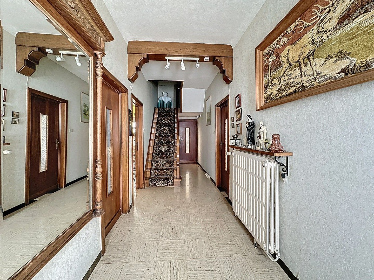 Te renoveren woning met grote garage/opslagruimte Schore. foto 5