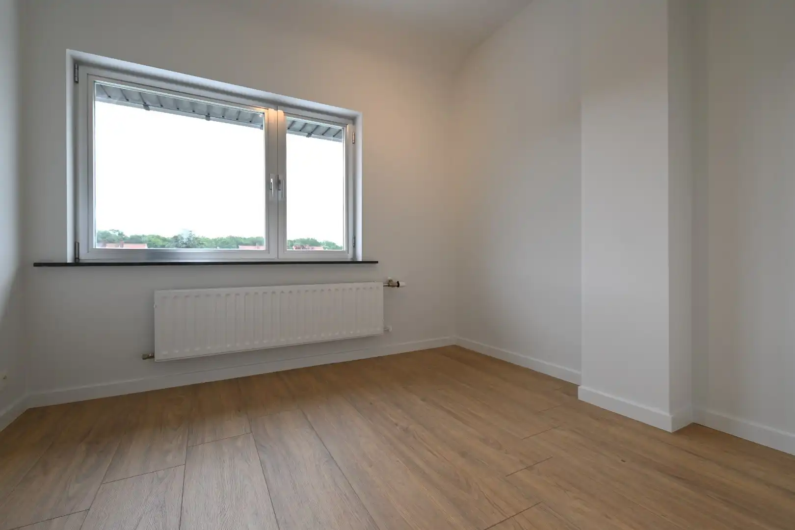 Zorgvuldig gerenoveerde vrijstaande woning met veranda en leuke tuin op 5a24ca te Munsterbilzen foto 26