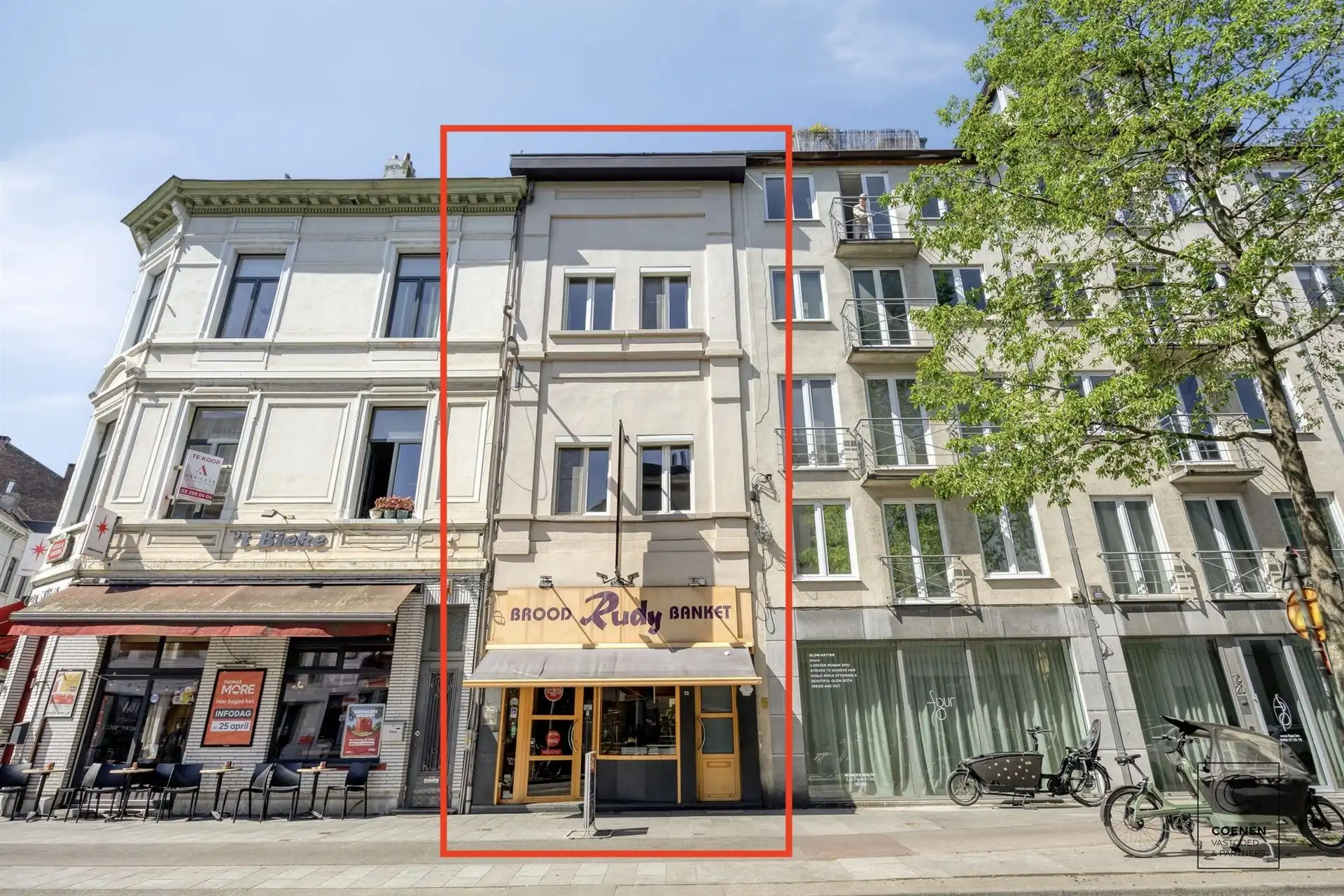 Hoofdfoto van de publicatie: Unieke handelswoning op TOPlocatie in Antwerpen-Zuid!
