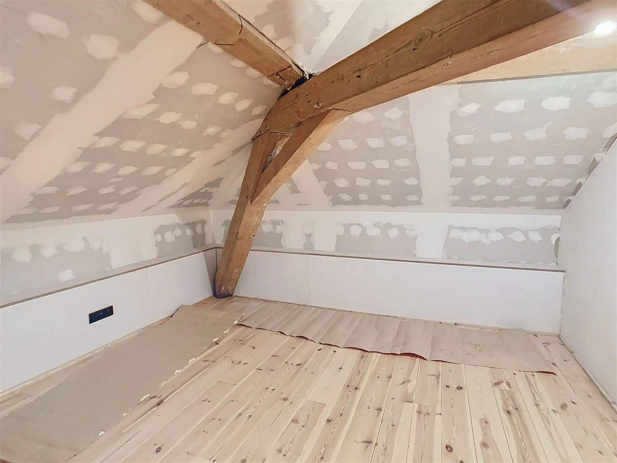 Unieke kantoor- of commerciële ruimte/ POP-UP mogelijk (Huurprijs + 21 % btw). foto 23