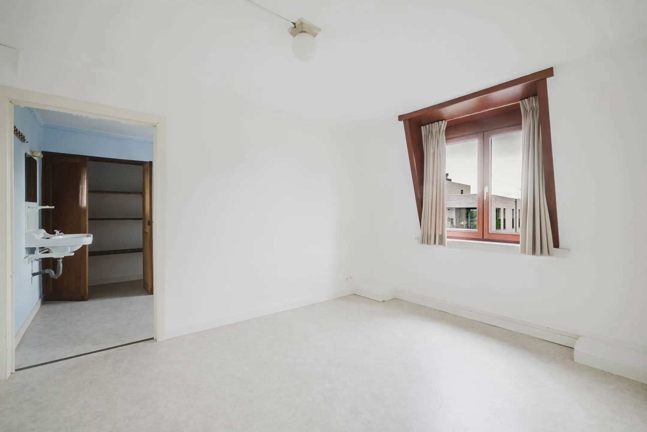 Pittoreske en charmante woning met diepe tuin in Kruishoutem foto 12