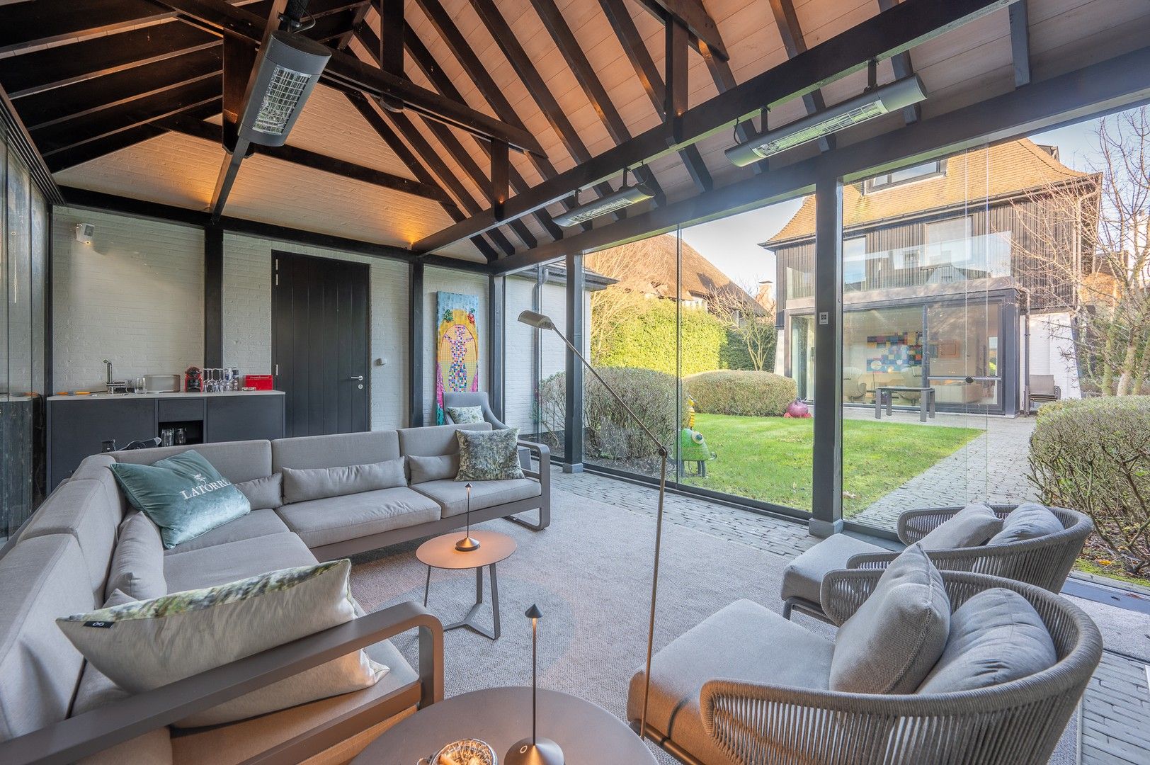 Recente villa gelegen in Duinenwater, in de nabijheid van de nieuwe golf te Knokke en het meer van Duinenwater. foto 16