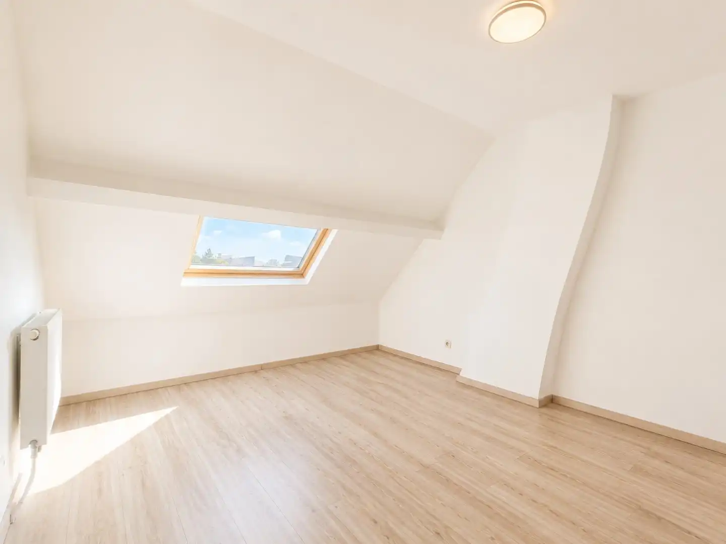 Woning met tuin en zonnepanelen te Lokeren foto 9