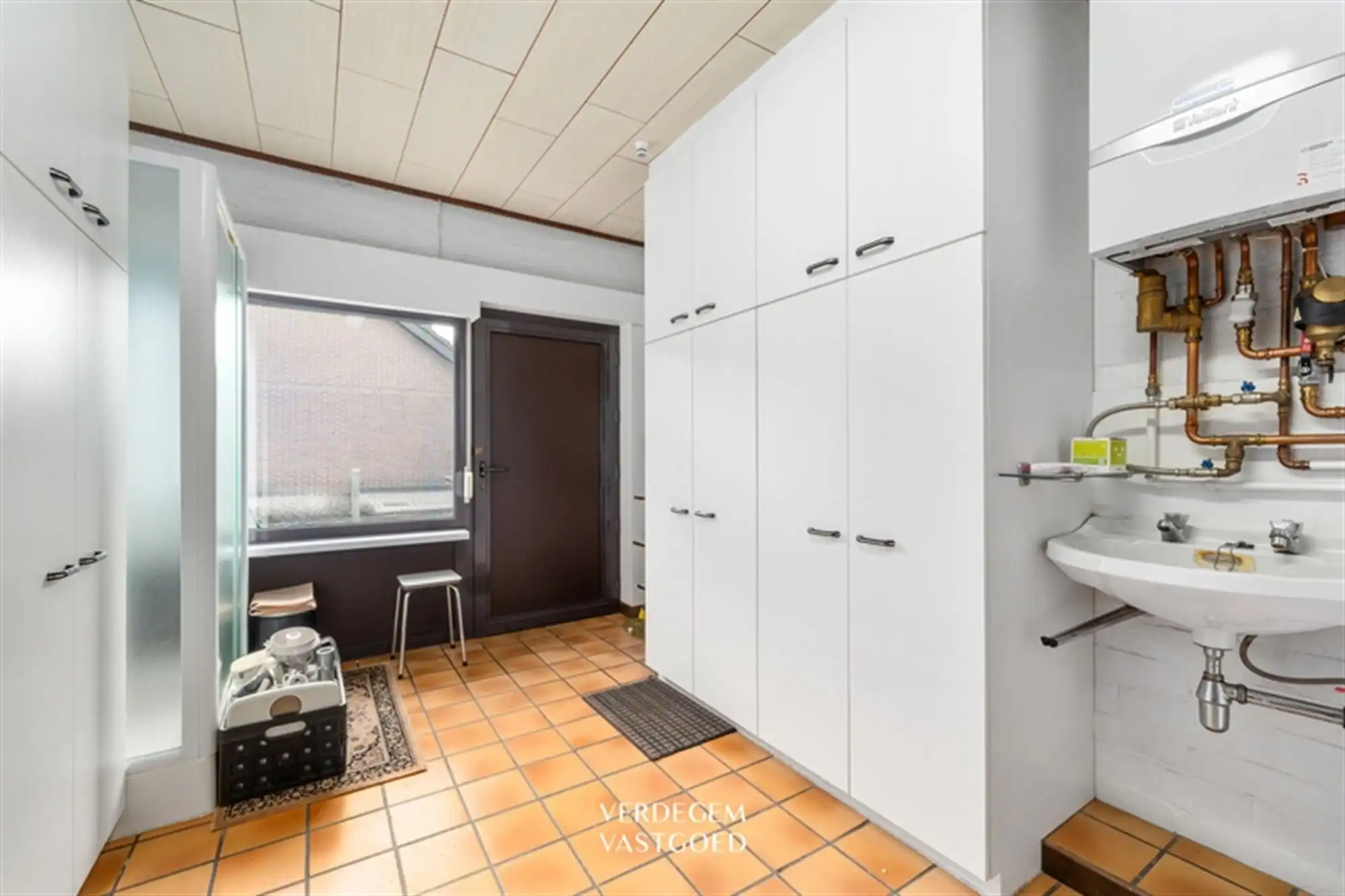 Fijne bungalow met 3 slaapkamers, zonnige tuin en dubbele garage foto 14