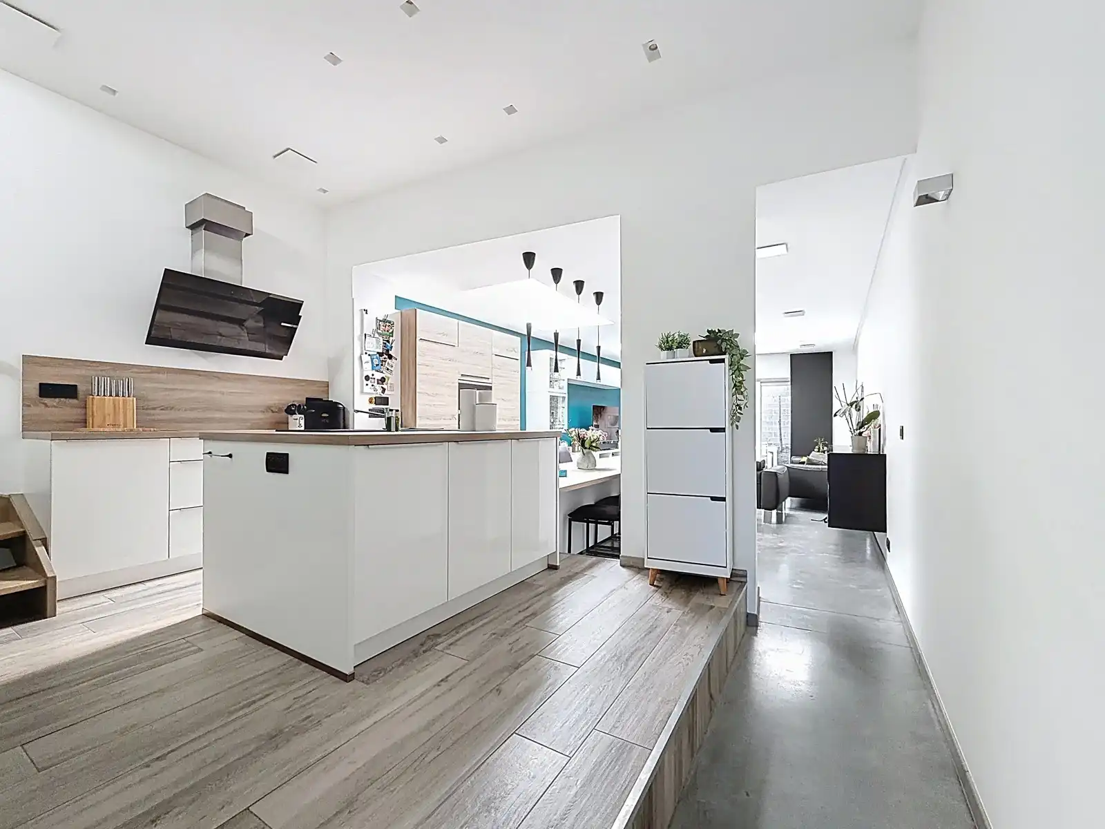 Ruime, Mooi Gerenoveerde Stadswoning met 3 SLPK én Tuin! foto 2