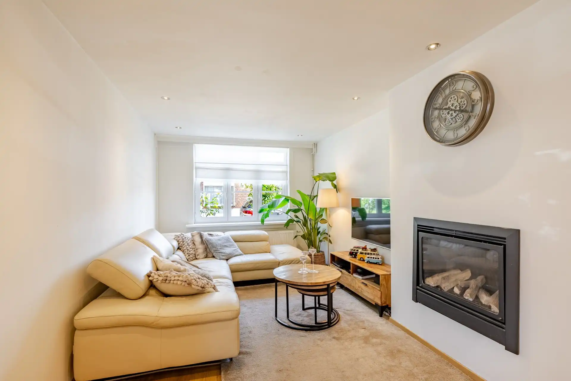 Prachtige woning met 3 slks en dubbele garage op topligging foto 4