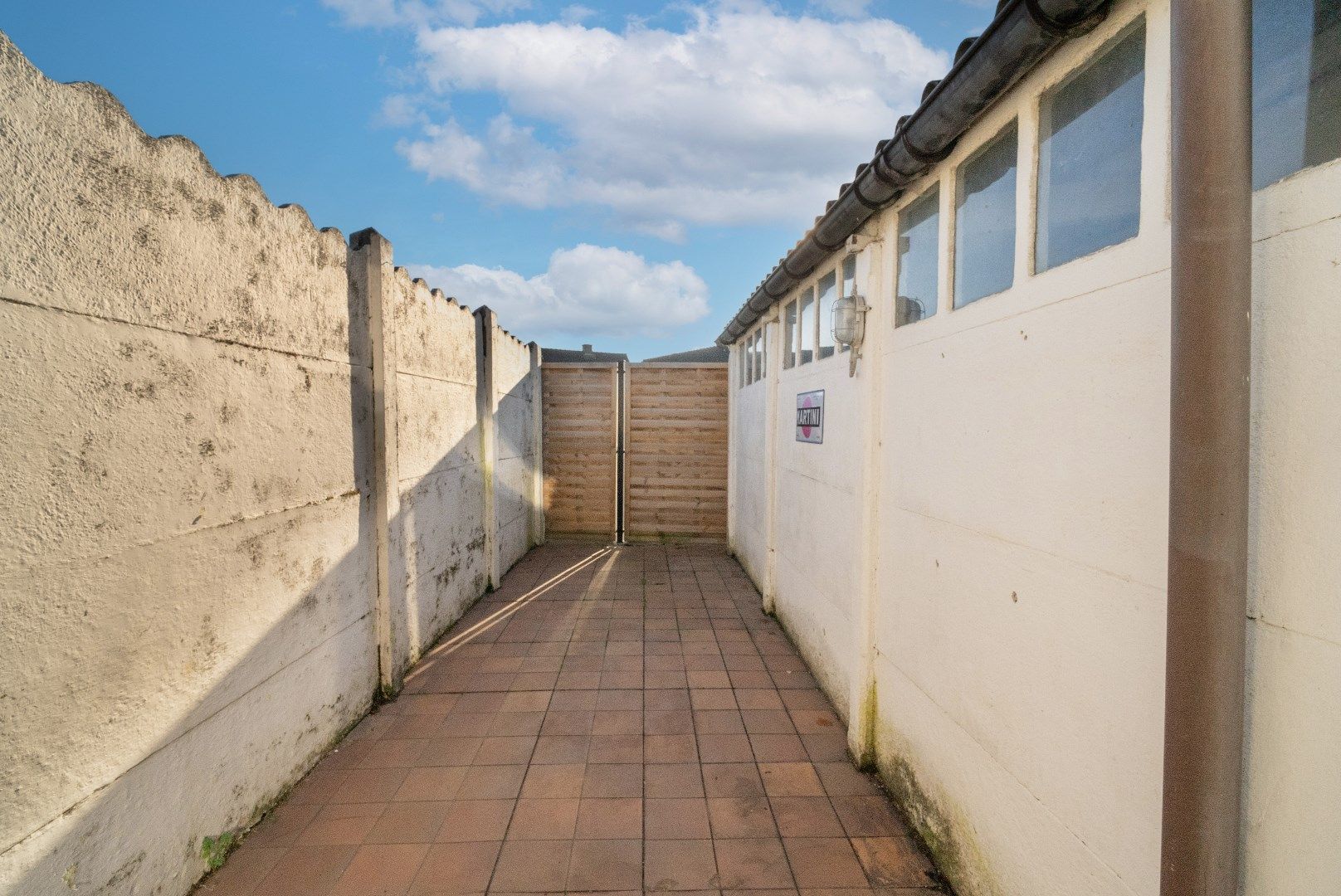 Instapklare gezinswoning met twee kamers en tuin! foto 11