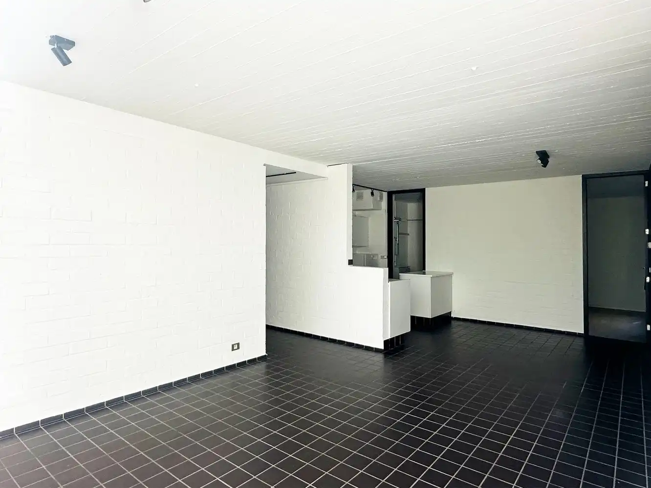 Leuke gelijkvloerse studio met buitenruimte op gunstige locatie in Hove foto 5