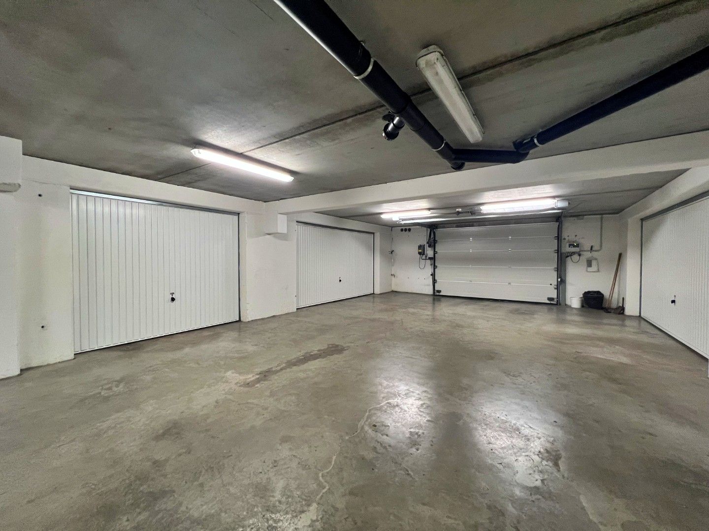 Lichtrijk 2-slaapkamer appartement met garage en 2 terrassen foto 17