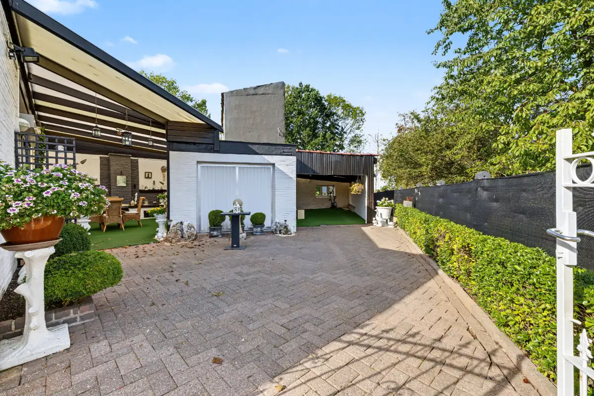 Bungalow met 3 slaapkamers en garage foto 15