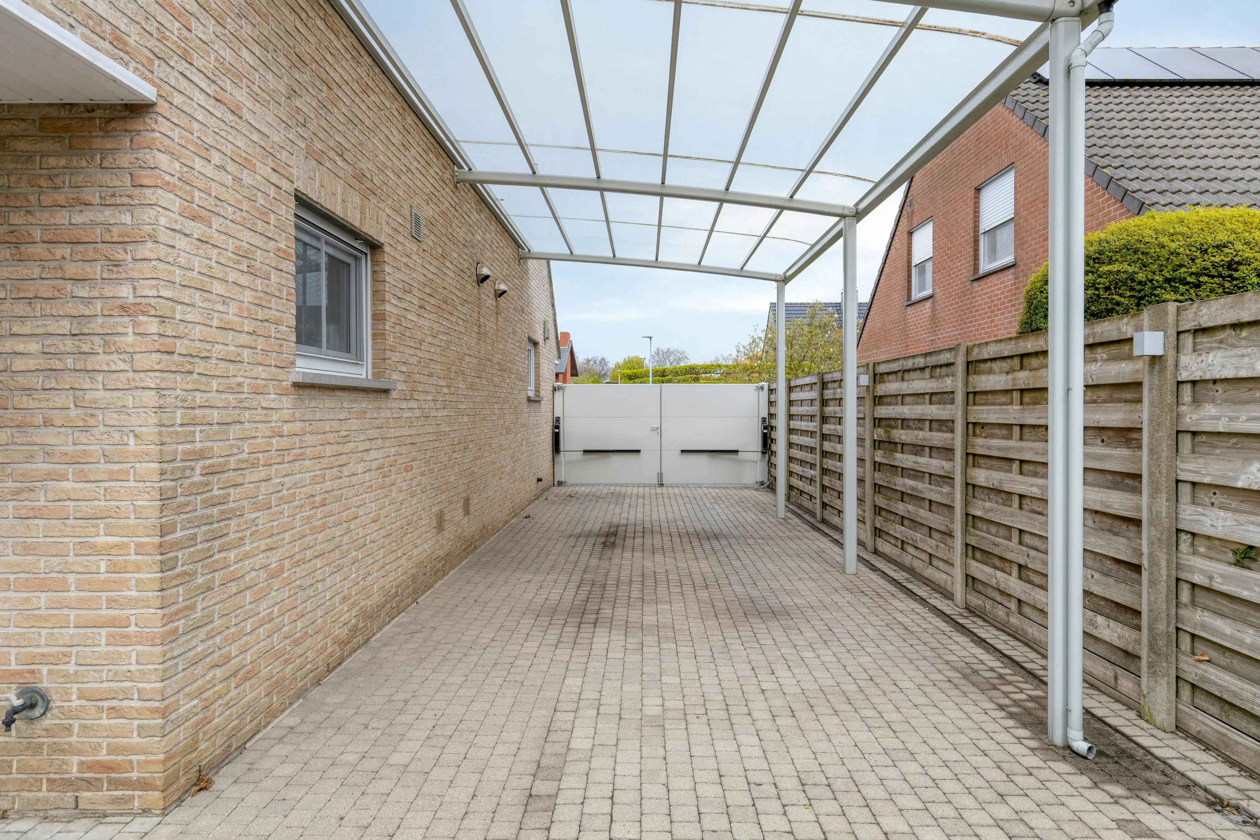 Instapklare gezinswoning in rustige wijk te Roeselare foto 18