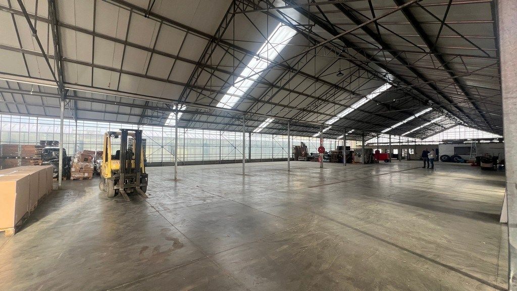 Strategisch gelegen magazijn met kantoor te huur in Merelbeke-Melle foto 4