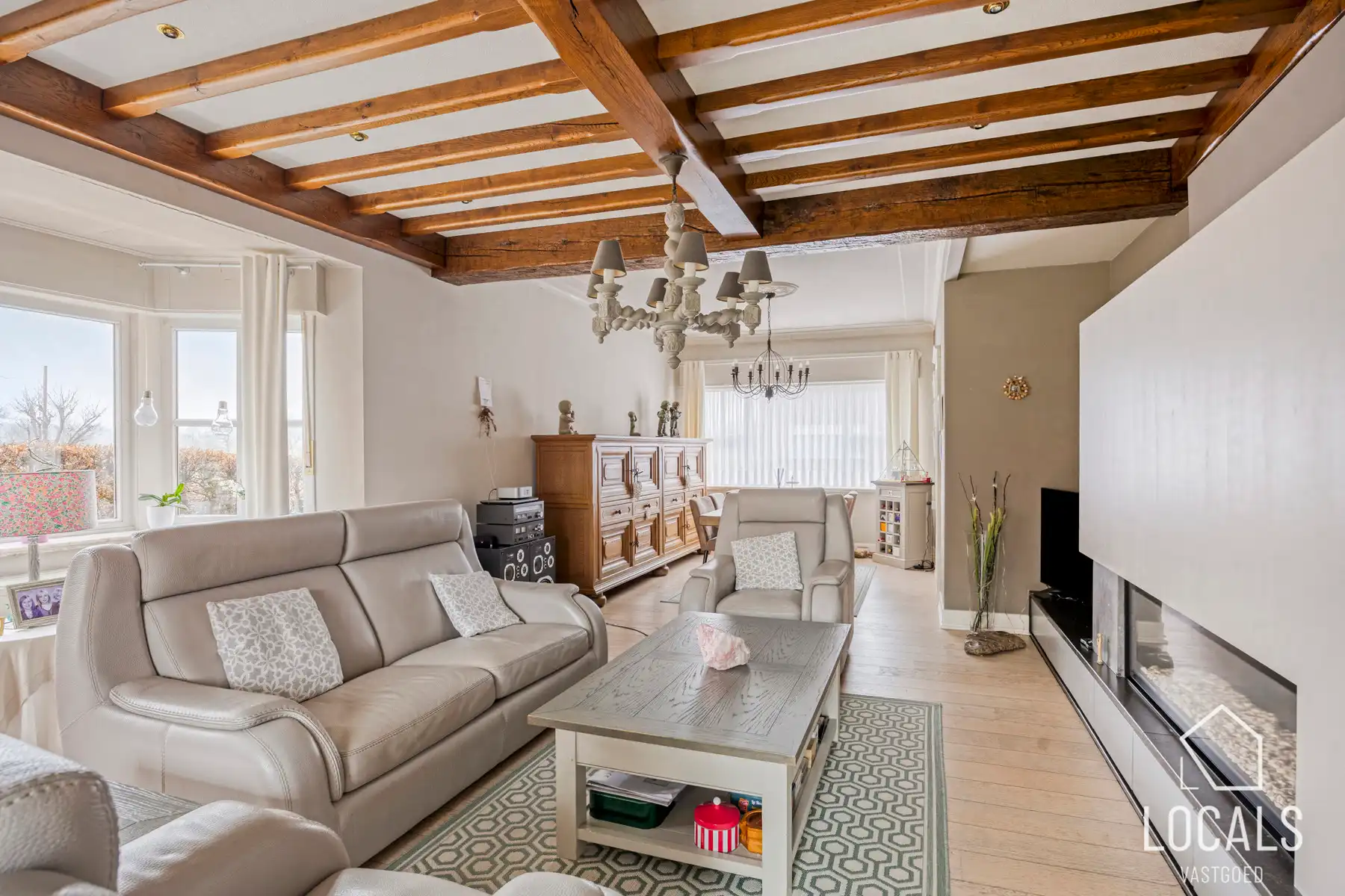 Charmante woning op een topligging in Denderhoutem foto 5