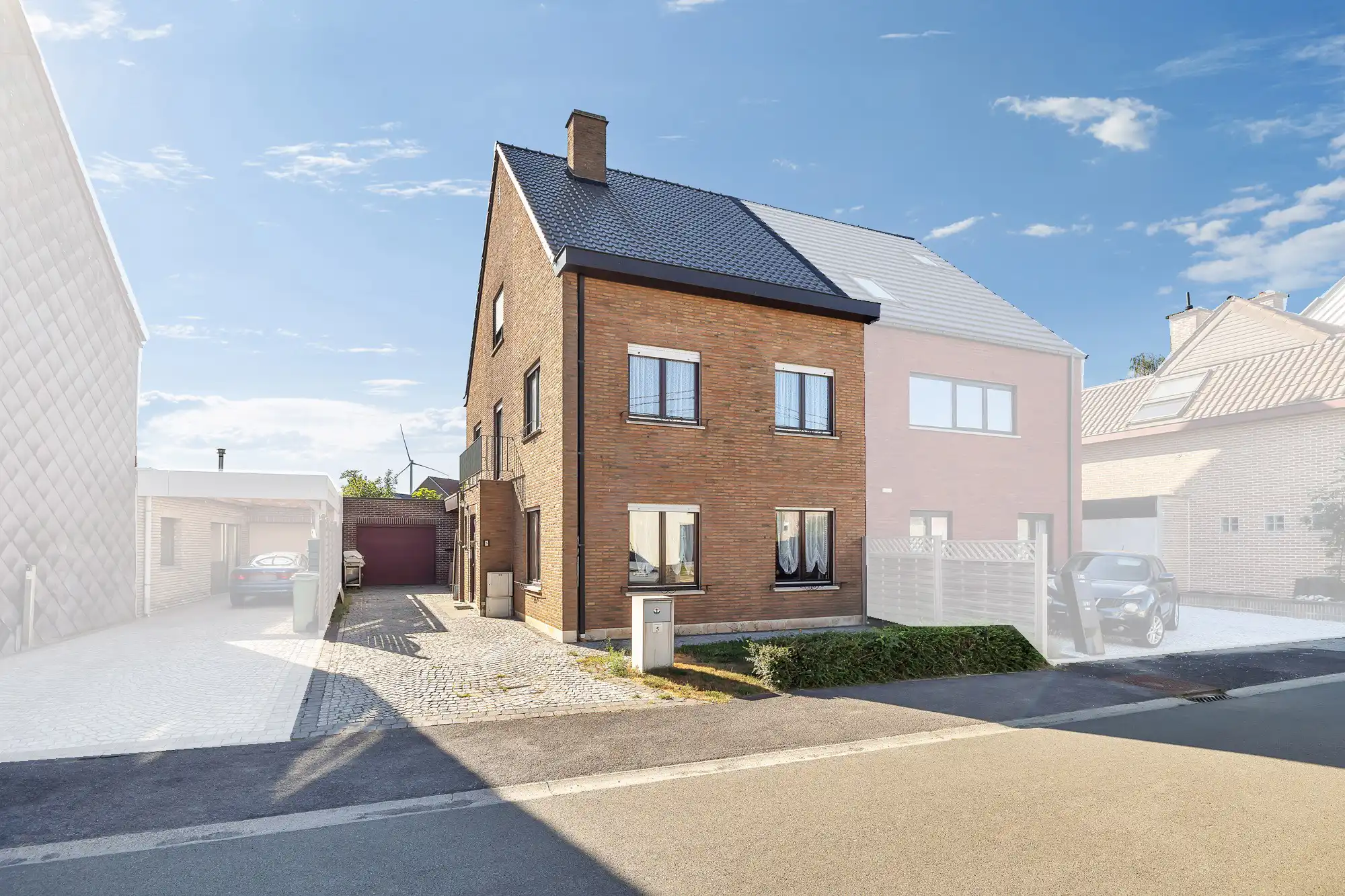 Karaktervolle gezinswoning met 3 slpks, garage en tuin foto {{pictureIndex}}