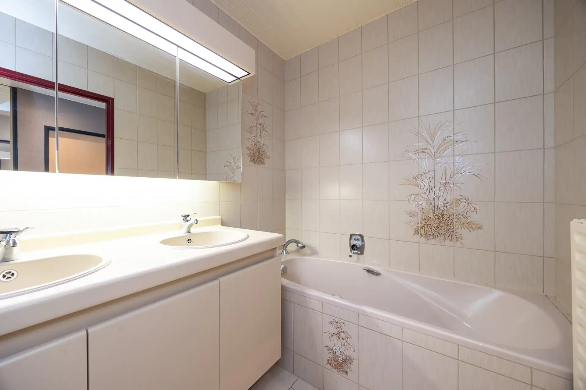 Lichtrijk appartement met drie slaapkamers en terras foto 8