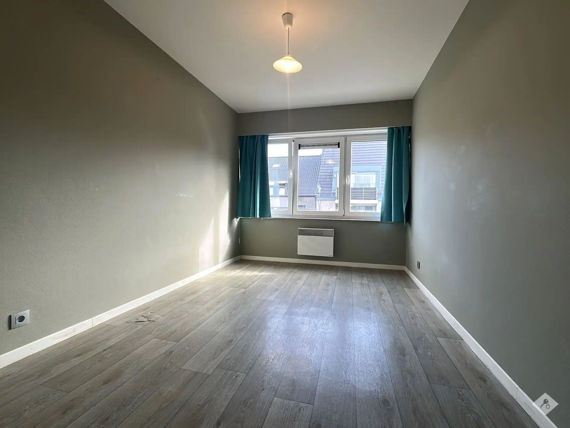  Licht en ruim 2-slaapkamerappartement met terras, zonnepanelen en airco foto 5