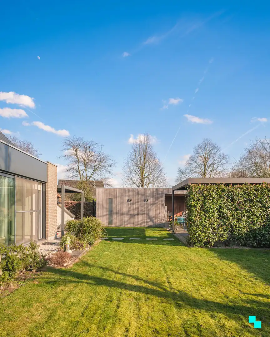Villa met zonnige tuin en vier slaapkamers te Oostakker foto 27