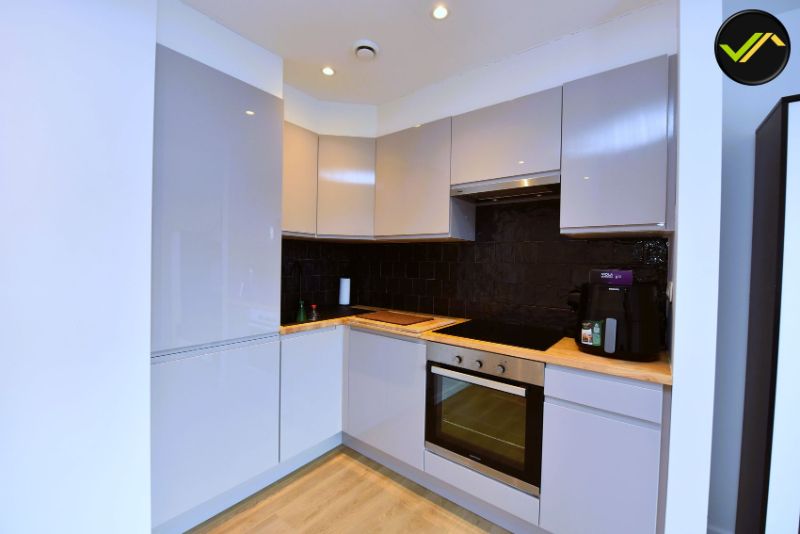 Vastgoed Select: Stijlvol gerenoveerd appartement in Lievegem met modern comfort en aantrekkelijk investeringsrendement foto 2