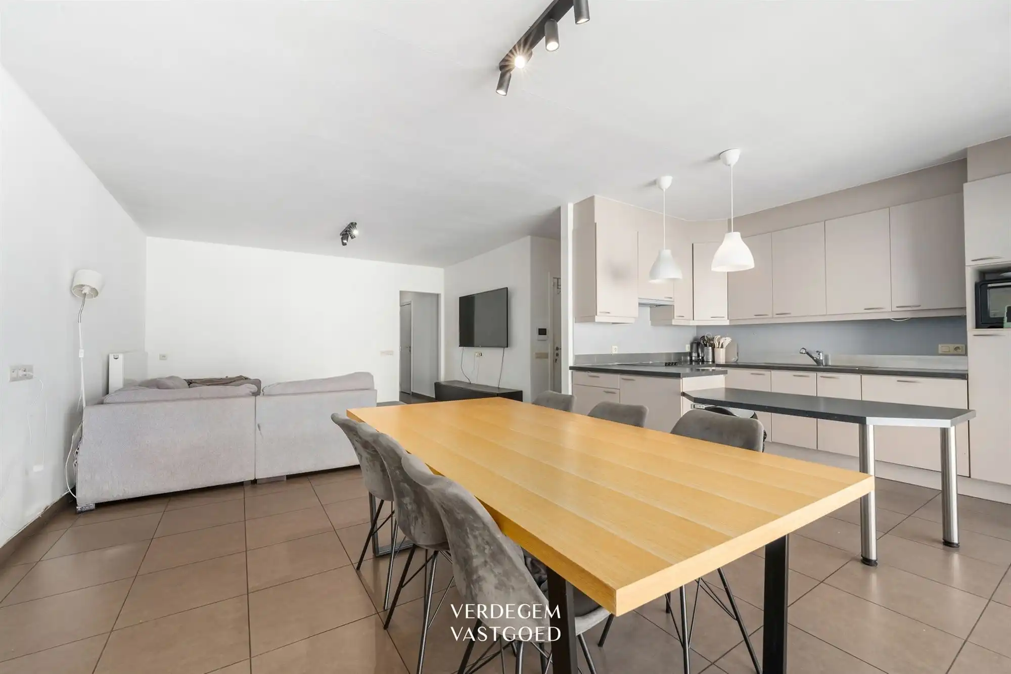 Mooi instapklaar appartement met open zicht en alle comfort nabij het centrum van Lokeren foto 6