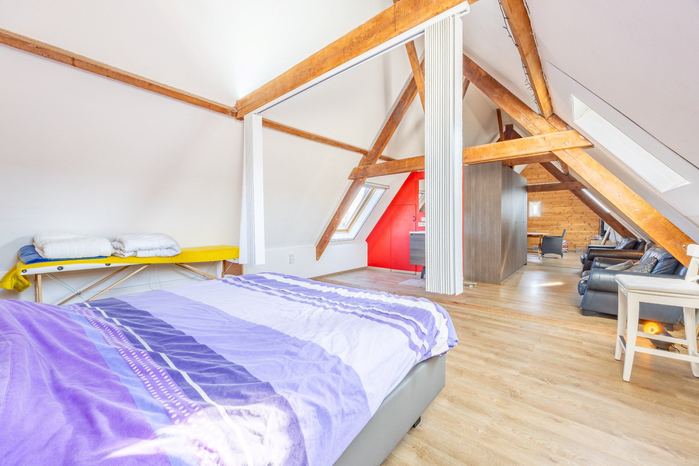 STATIGE VILLA MET MAGAZIJN foto 30