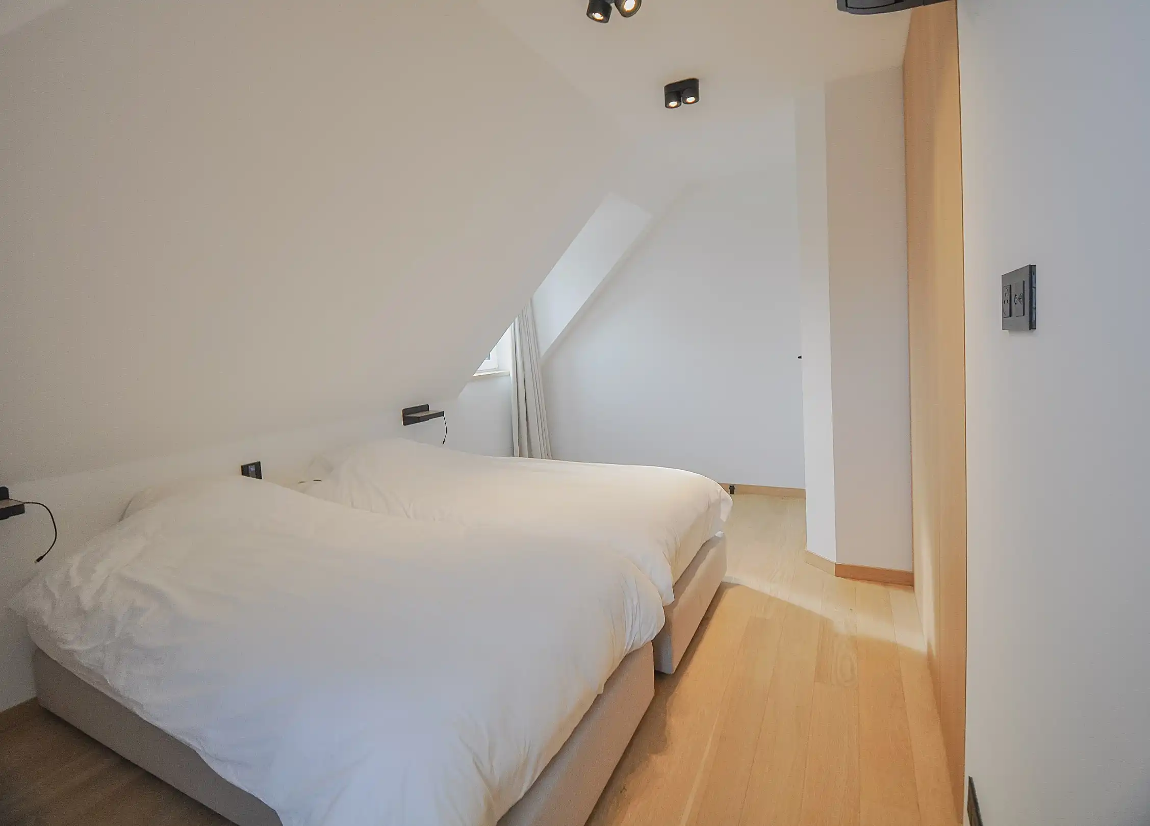 Uniek duplexappartement/penthouse met een weids uitzicht. foto 16