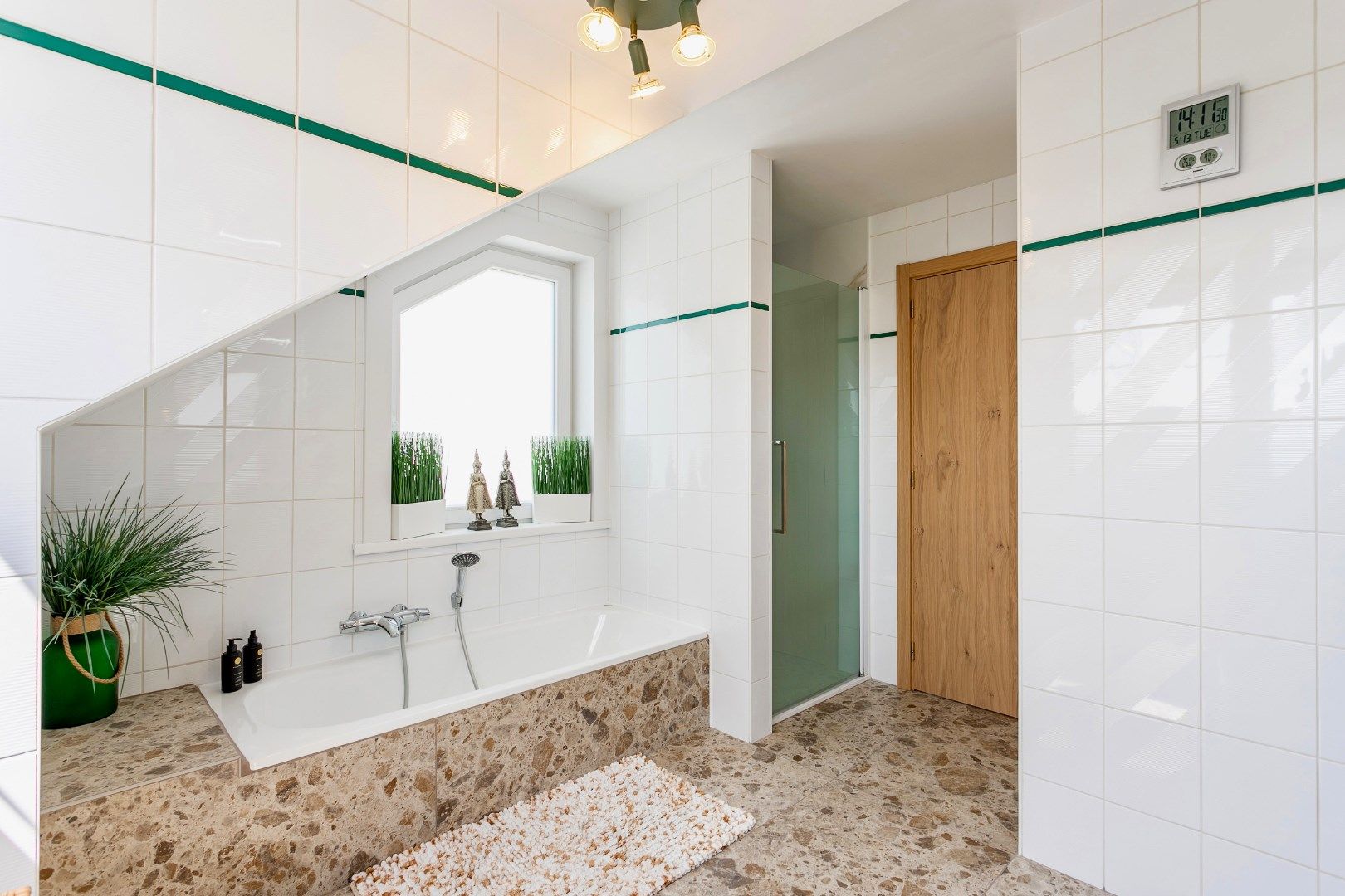 Rustig gelegen, energiezuinige woning op +/- 7a te Buizingen. foto 17