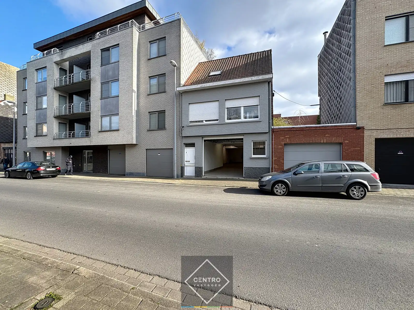 Centraal gelegen pand met ruime garage! foto 15