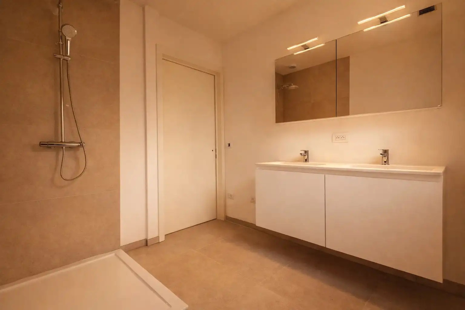 Nieuwbouwappartement te huur in centrum Nazareth foto 9