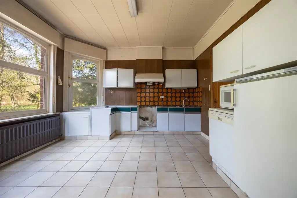 Unieke herenwoning met veel potentieel foto 13