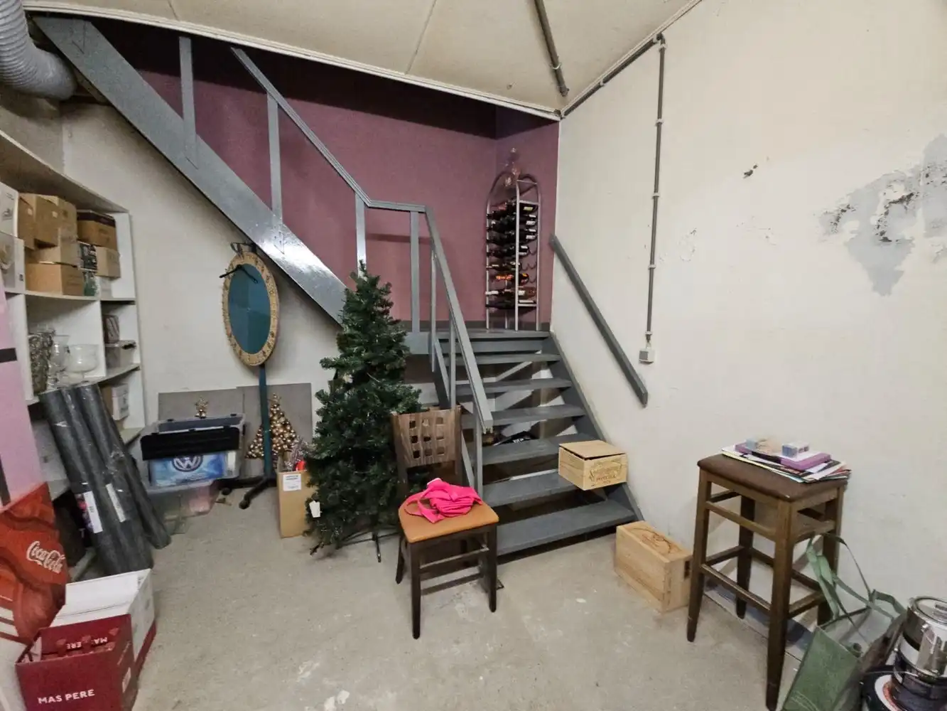 Ruim handelspand met woongelegenheid foto 16