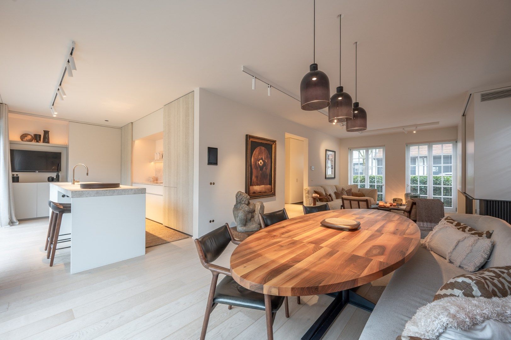 Stijlvolle en moderne koppelwoning met luxe afwerking foto 3