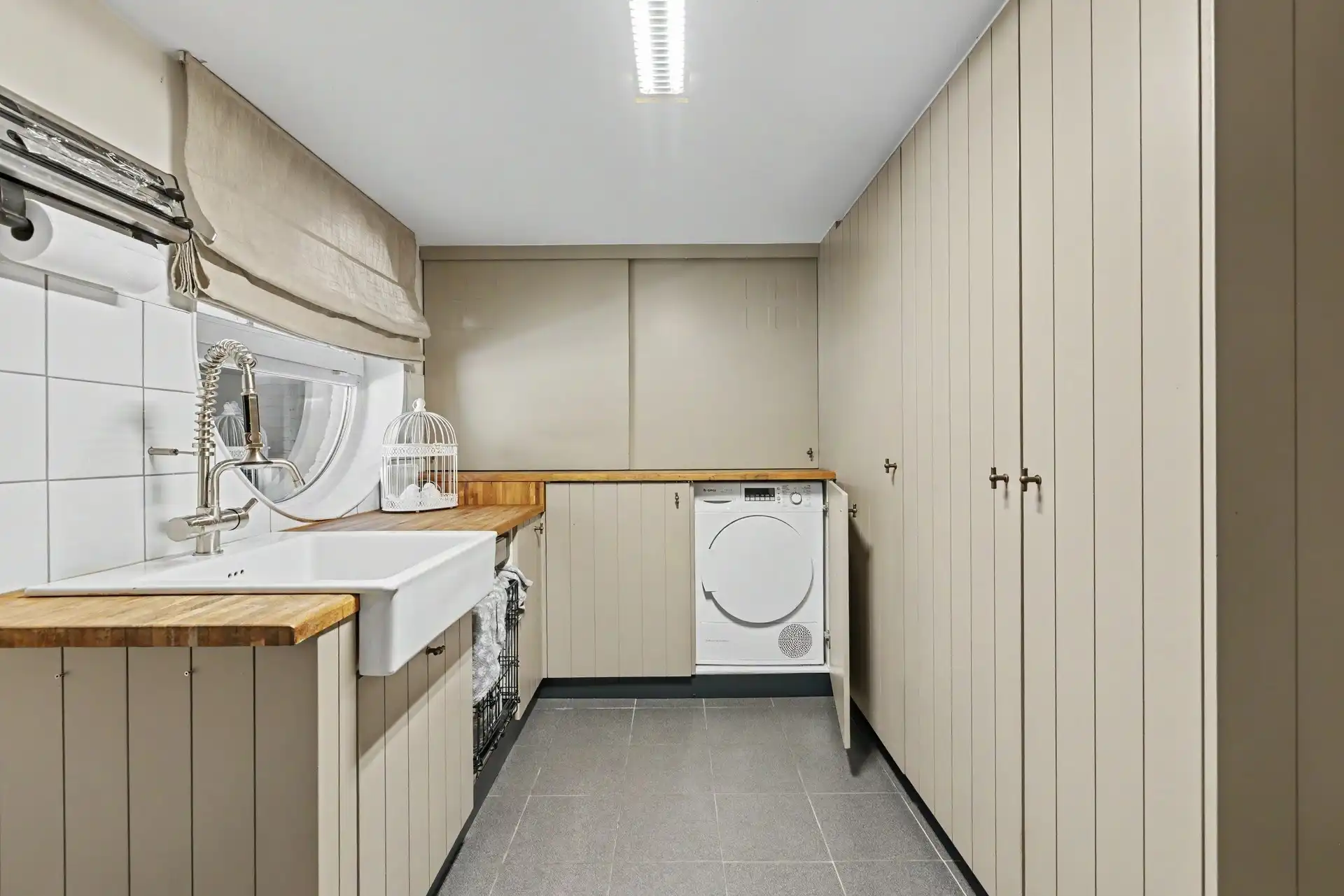Kwalitatief afgewerkte gezinswoning in authentiek landelijke stijl met o.a. 4 slaapkamers & zwembad (344m²) foto 13