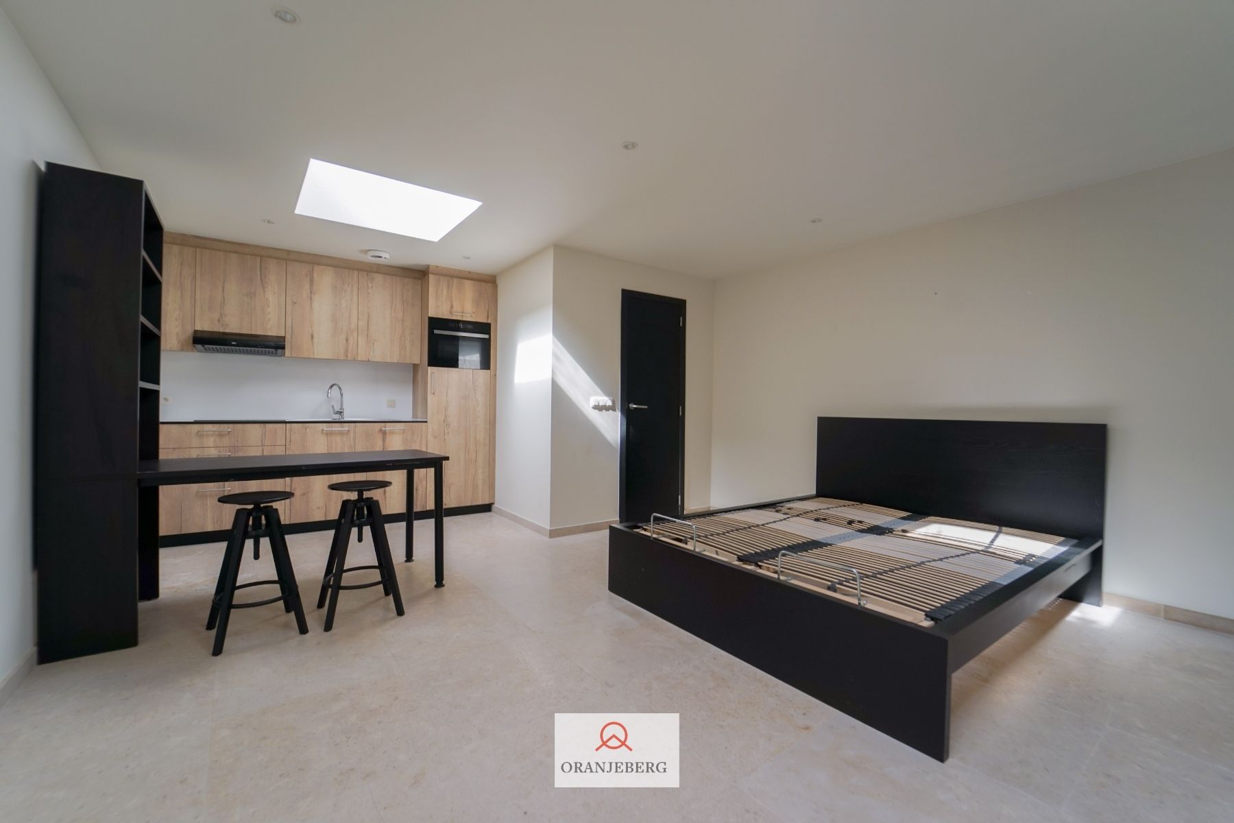 Gelijkvloers en gemeubelde studio te huur vlakbij Gent centrum foto 4